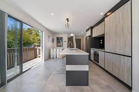 Photo of property in 7/11 Celeste Place, Totara Vale, Auckland, 0627