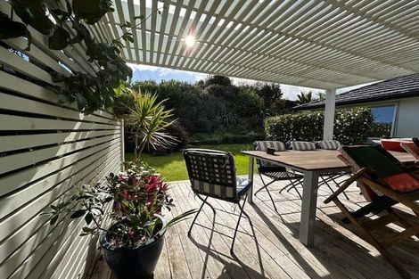 Photo of property in 24 Laly Haddon Place, Matakana, 0985