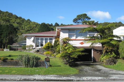Photo of property in 41 Main South Road, Karoro, Greymouth, 7805