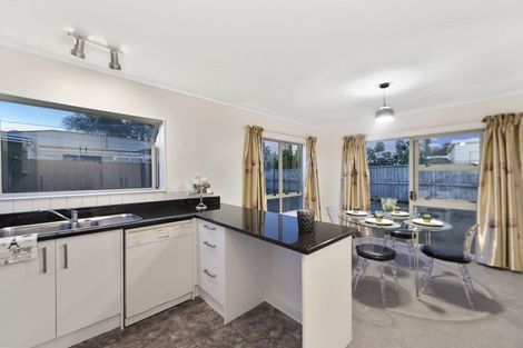 Photo of property in 140a Masters Avenue, Silverdale, Hamilton, 3216