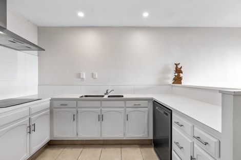 Photo of property in 15/34 Waiwera Place, Waiwera, Orewa, 0994