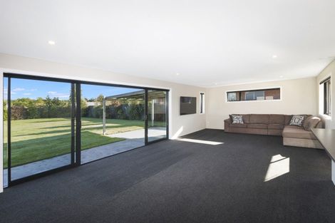 Photo of property in 60 Luxembourg Crescent, Halswell, Christchurch, 8025