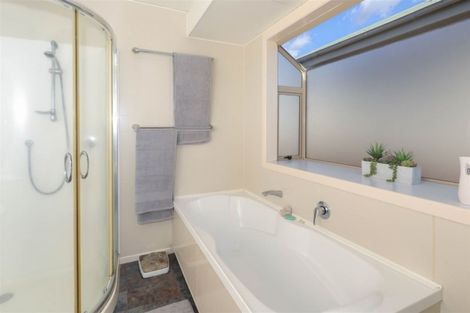 Photo of property in 114 Hakanoa Street, Huntly, 3700