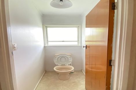 Photo of property in 36 Woodside Avenue, Northcote, Auckland, 0627