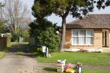 Photo of property in 2 Cramond Drive, Mangere East, Auckland, 2024