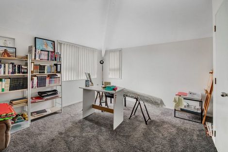 Photo of property in 30 Unsworth Drive, Unsworth Heights, Auckland, 0632