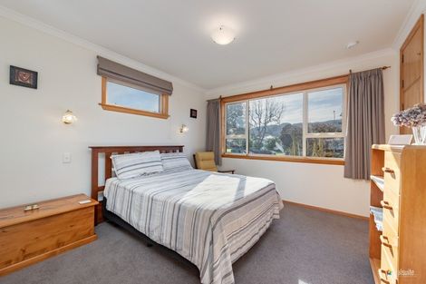 Photo of property in 32 Mcparland Street, Ebdentown, Upper Hutt, 5018