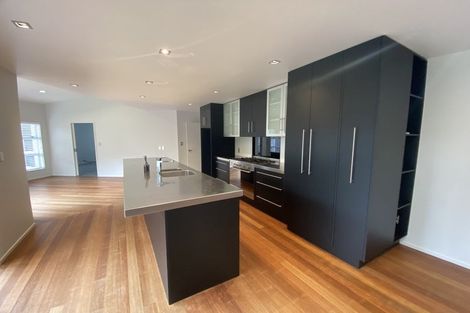 Photo of property in 30 Gibbston Close, Huntington, Hamilton, 3210