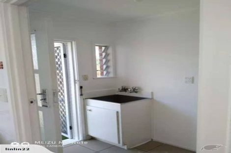 Photo of property in 1/22 Wykeham Place, Glenfield, Auckland, 0629