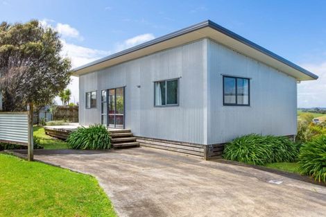 Photo of property in 30 Manukau Road, Raglan, 3225