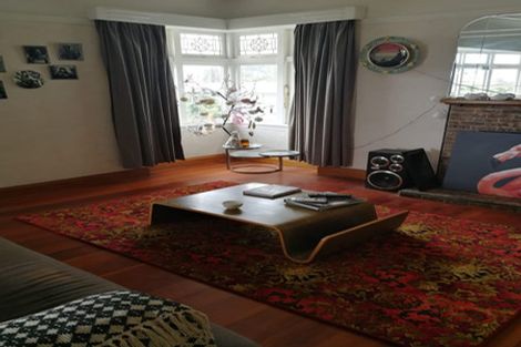 Photo of property in 2 Queens Drive, Kilbirnie, Wellington, 6022