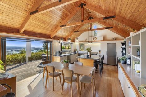 Photo of property in 170a Moncks Spur Road, Mount Pleasant, Christchurch, 8081