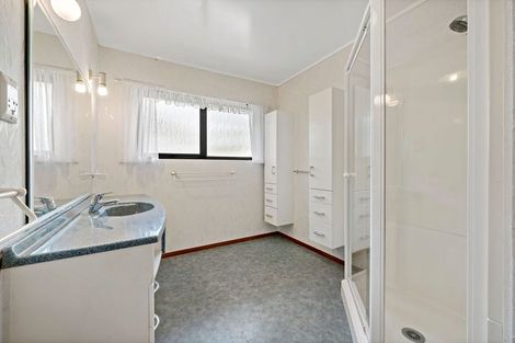 Photo of property in 53 The Terrace, Herald Island, Auckland, 0618