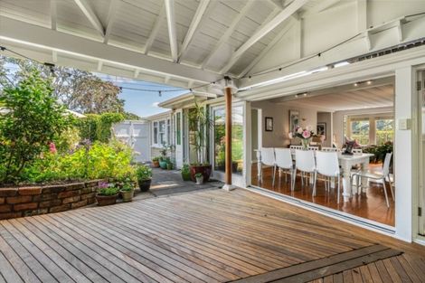 Photo of property in 62 King Edward Parade, Devonport, Auckland, 0624