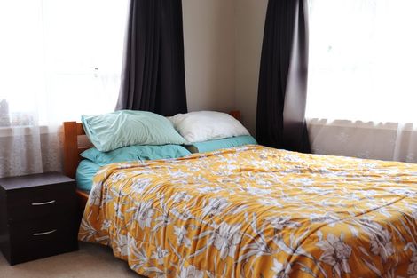 Photo of property in 5 Oak Avenue, Nawton, Hamilton, 3200