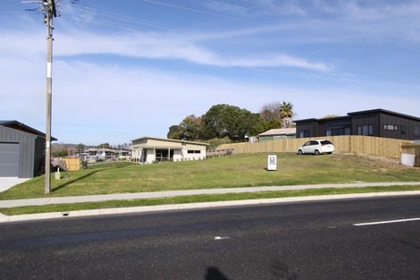 Photo of property in 59 Athenree Road, Athenree, Katikati, 3177