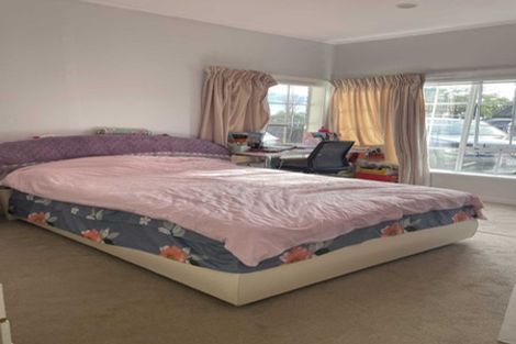 Photo of property in 2/49 Castor Road, Castor Bay, Auckland, 0620