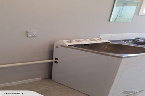 Photo of property in 1/32 Seaview Road, Glenfield, Auckland, 0629