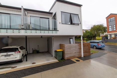 Photo of property in 1 Panga Place, Henderson, Auckland, 0612