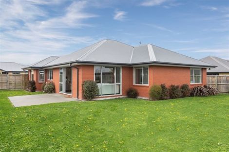 Photo of property in 53 Sequoia Way, Rangiora, 7400