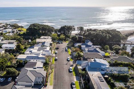 Photo of property in 12 Autere Street, Strandon, New Plymouth, 4312