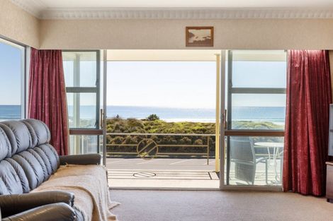 Photo of property in 128 Marine Parade, Mount Maunganui, 3116
