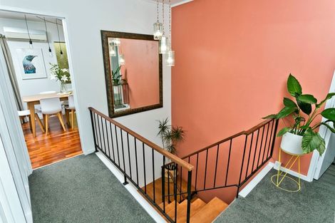 Photo of property in 1/2 Hume Drive, Hillcrest, Auckland, 0627