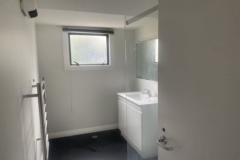 Photo of property in 28 Eccleston Hill, Thorndon, Wellington, 6011