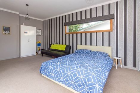 Photo of property in 12 Napier Road, Terrace End, Palmerston North, 4410