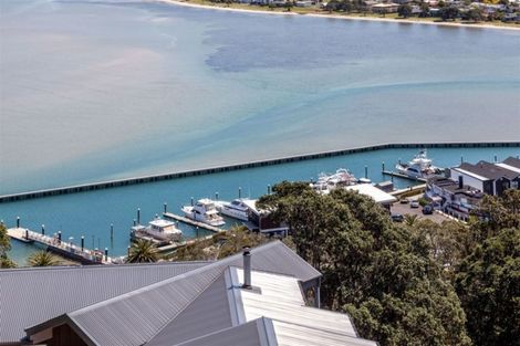 Photo of property in 28 Motuhoa Road, Tairua, 3508