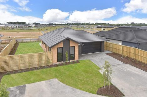 Photo of property in 20 Foxbridge Lane, Conifer Grove, Takanini, 2112