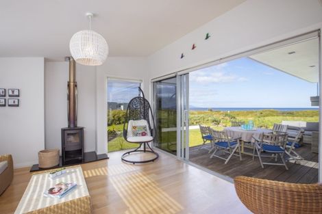 Photo of property in 37 Kewai Street, Omaha, 0986