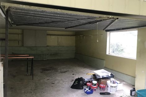 Photo of property in 3 Cyril Way, Paparangi, Wellington, 6037