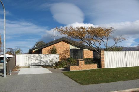 Photo of property in 1 Clare Place, Cromwell, 9310