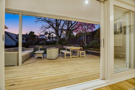 Photo of property in 11 West End Road, Herne Bay, Auckland, 1022
