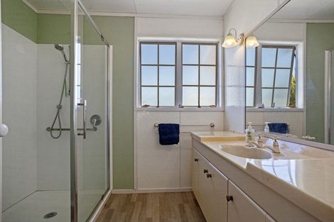 Photo of property in 32 The Terrace, Waihi Beach, 3611