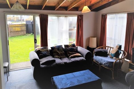 Photo of property in 1/82 Porchester Road, Papakura, 2110