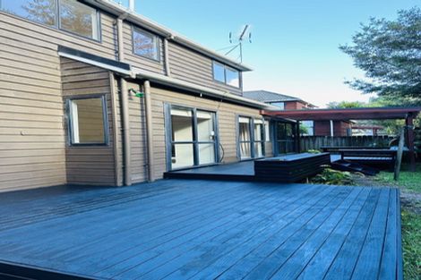 Photo of property in 2/32 Centorian Drive, Windsor Park, Auckland, 0632