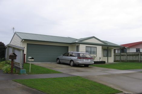 Photo of property in 24 Peppertree Glade, Kelvin Grove, Palmerston North, 4414