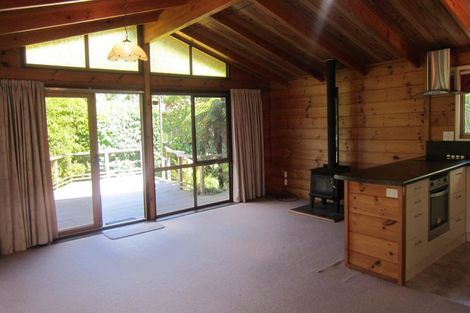 Photo of property in 194 Te Moana Road, Waikanae, 5036