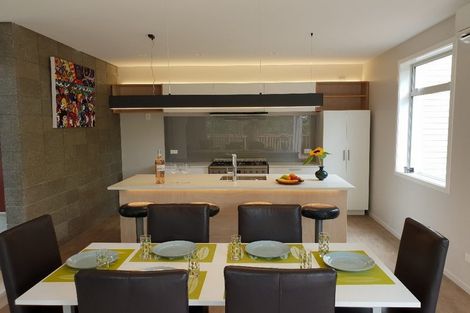 Photo of property in 20 De Val Drive, Titirangi, Auckland, 0604