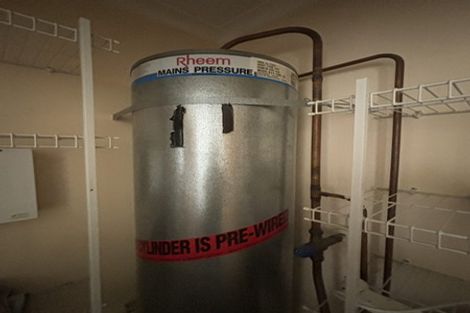 Photo of property in 136 Cook Street, Cockle Bay, Auckland, 2014