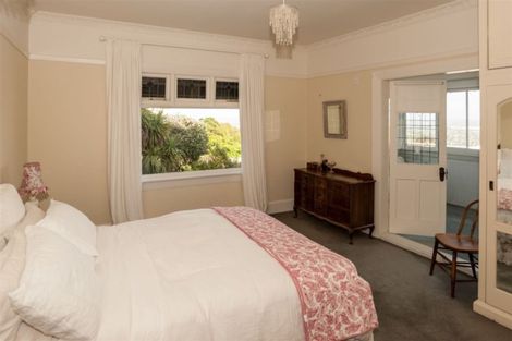 Photo of property in 134 Hackthorne Road, Cashmere, Christchurch, 8022