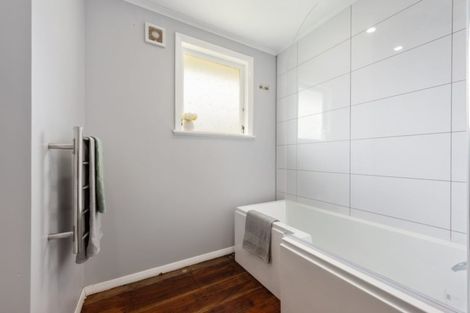 Photo of property in 18 Delaney Drive, Stokes Valley, Lower Hutt, 5019