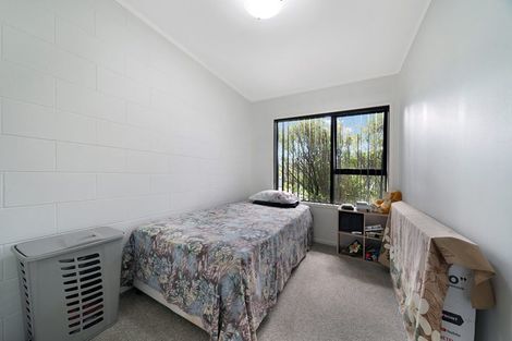 Photo of property in 2/2 Vodanovich Road, Te Atatu South, Auckland, 0610