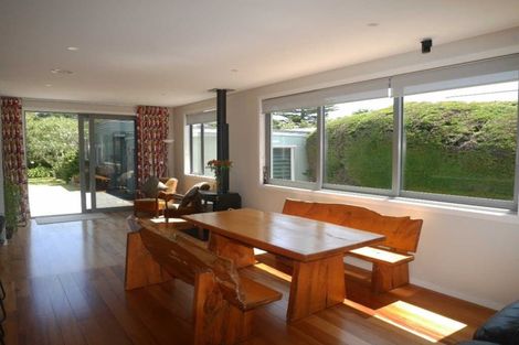 Photo of property in 22 Rauparaha Street, Waikanae Beach, Waikanae, 5036