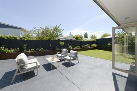 Photo of property in 8 Seagrave Place, Ilam, Christchurch, 8041