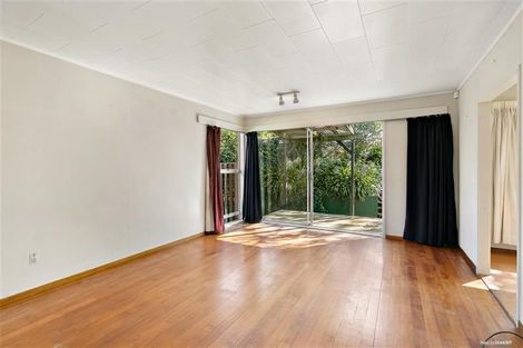 Photo of property in 5 Temuri Place, Glendene, Auckland, 0602