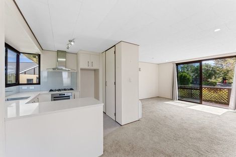 Photo of property in 10 Robert Grove, Paraparaumu, 5032