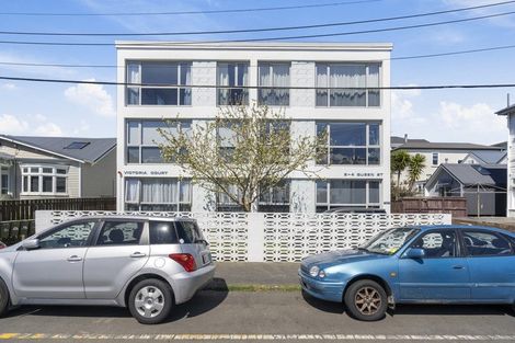Photo of property in Victoria Court, 10/4 Queen Street, Mount Victoria, Wellington, 6011